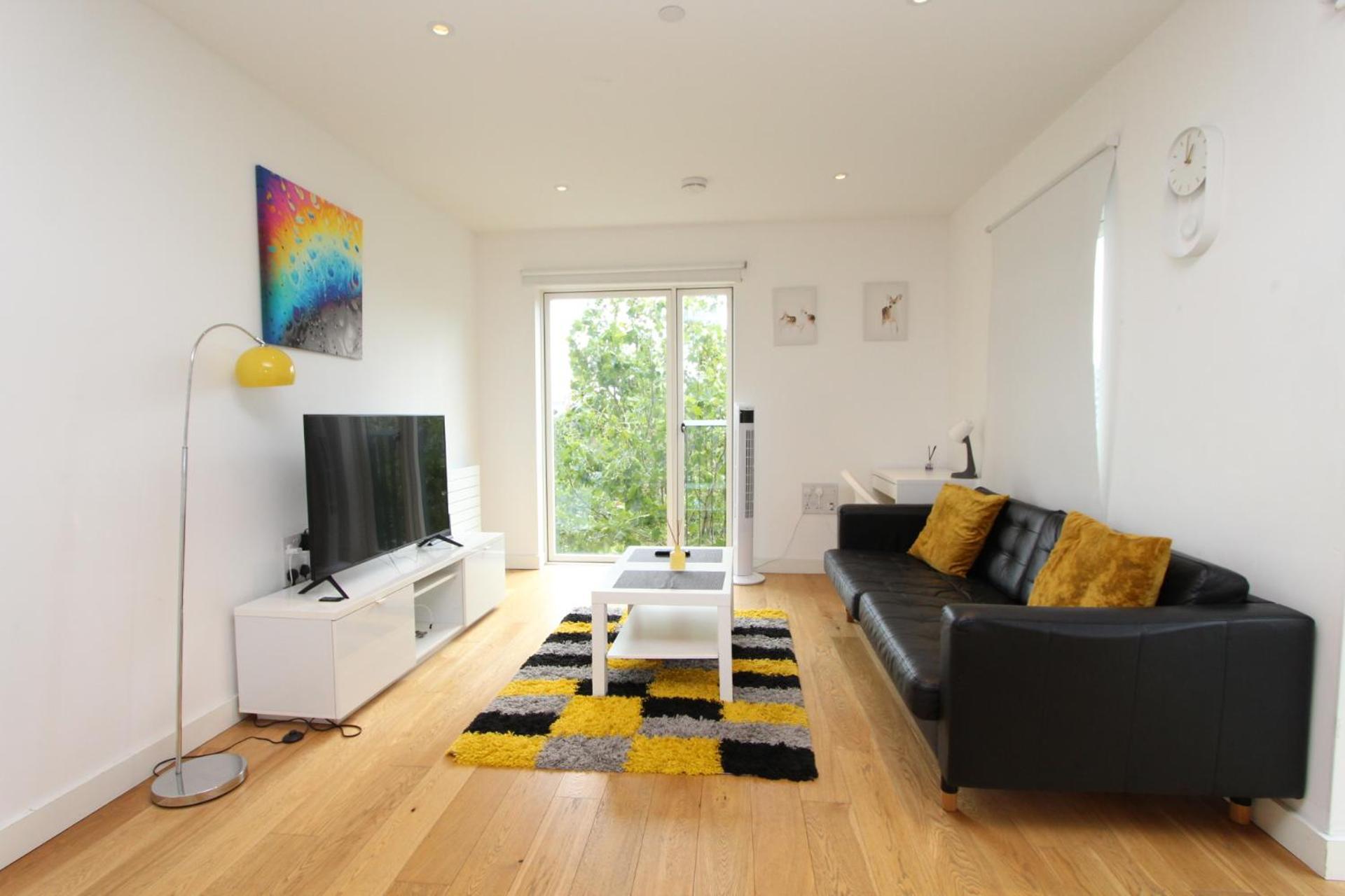 Spacious & Modern 1 Bedroom Close To Station In E16 London Kültér fotó